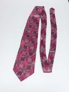 Steve Harvey Collection Silk Jacquard Tie Pink Mauve Burgundy Medallion Stripe